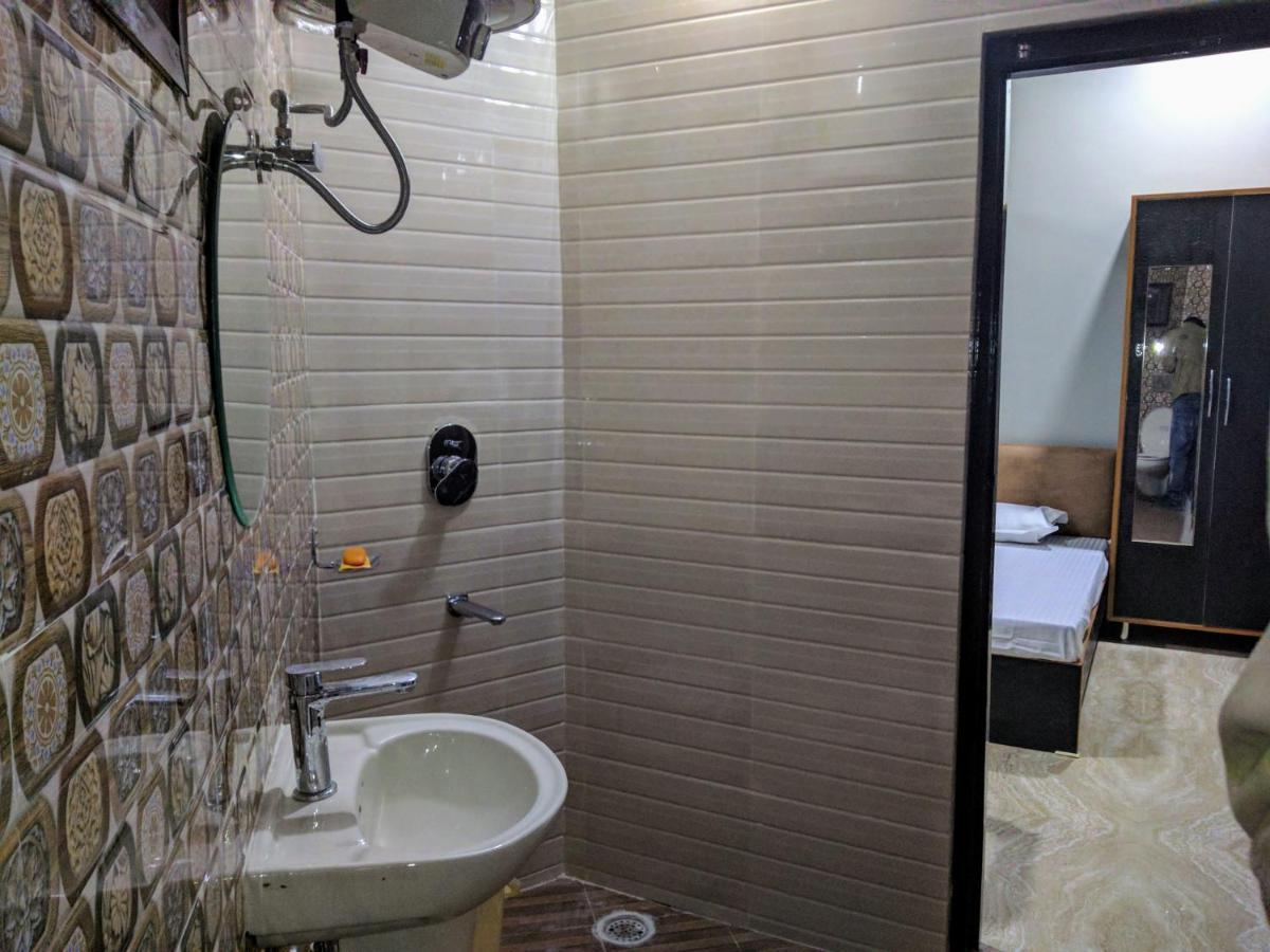 Mye Home Stay - Near Golden Temple Amritsar Dış mekan fotoğraf